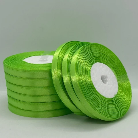Атласна стрічка 0.6 см (33 м.), 137 зелена весна