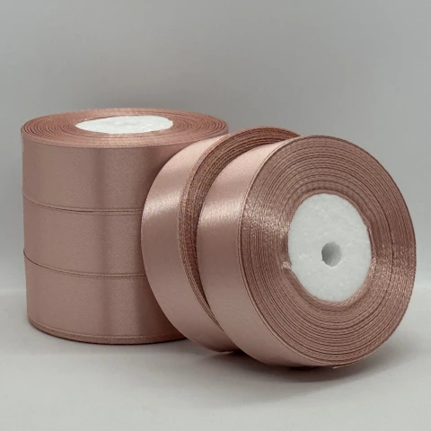 Атласна стрічка 2.5 см (33 м.), 107 світлий пудровий