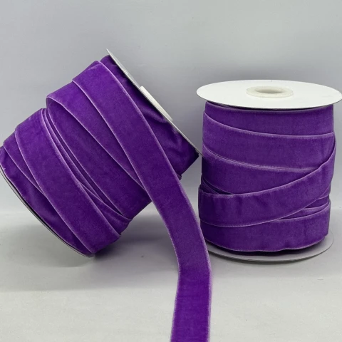 Оксамитова стрічка 2 см (25 ярдів/22,75 м.), 14 світлий фіолетовий