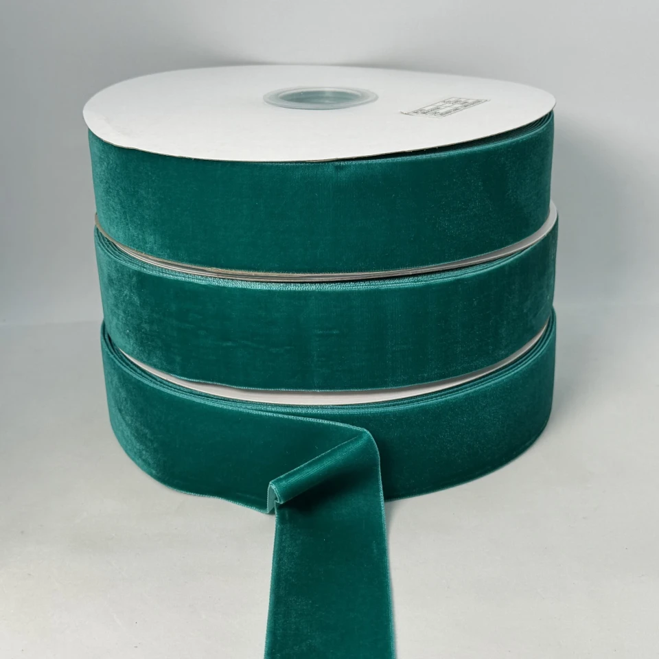 Оксамитова стрічка 3.8 см (25 ярдів/22,75 м.), 92 морхвиля