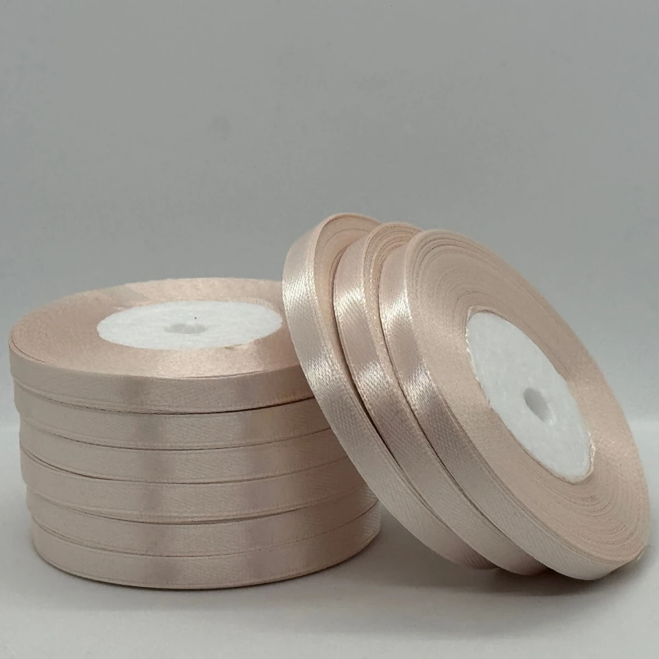 Атласна стрічка 0.6 см (33 м.), 172 м'який бежевий