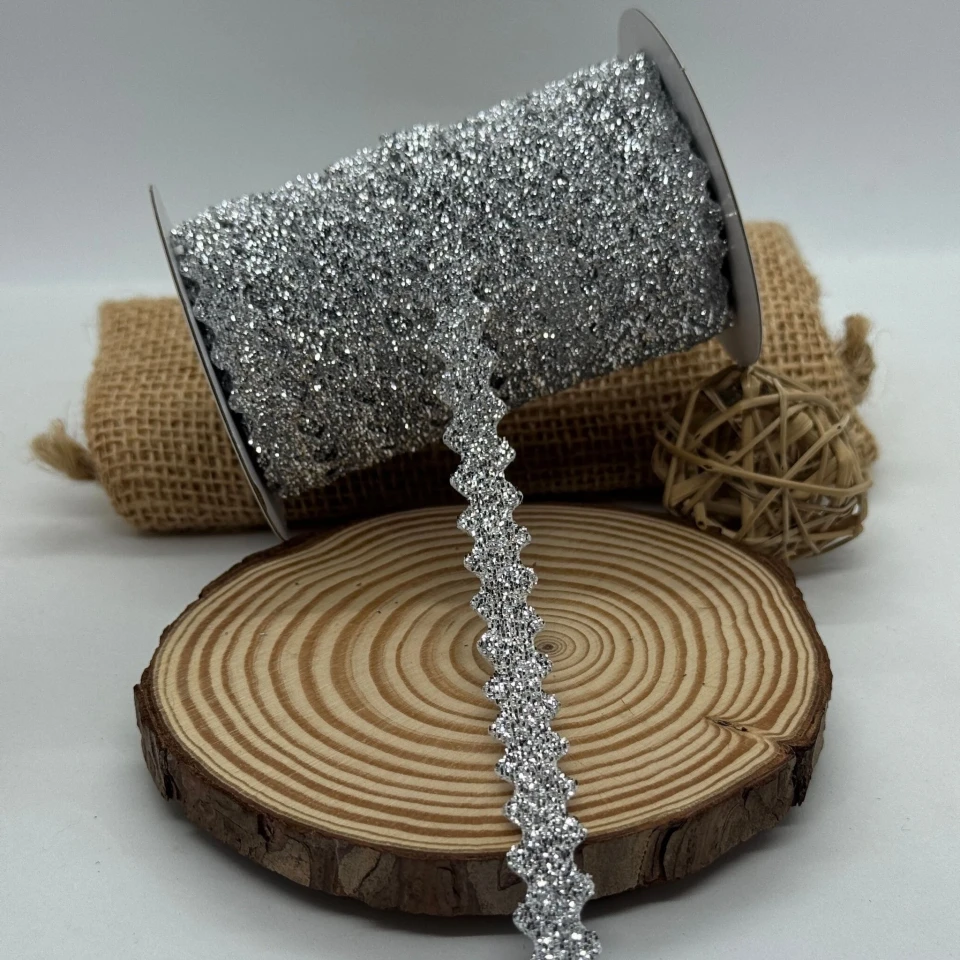 В’юнчик оксамитовий люрекс (25 ярдів/22,75 м.), 11 срібло