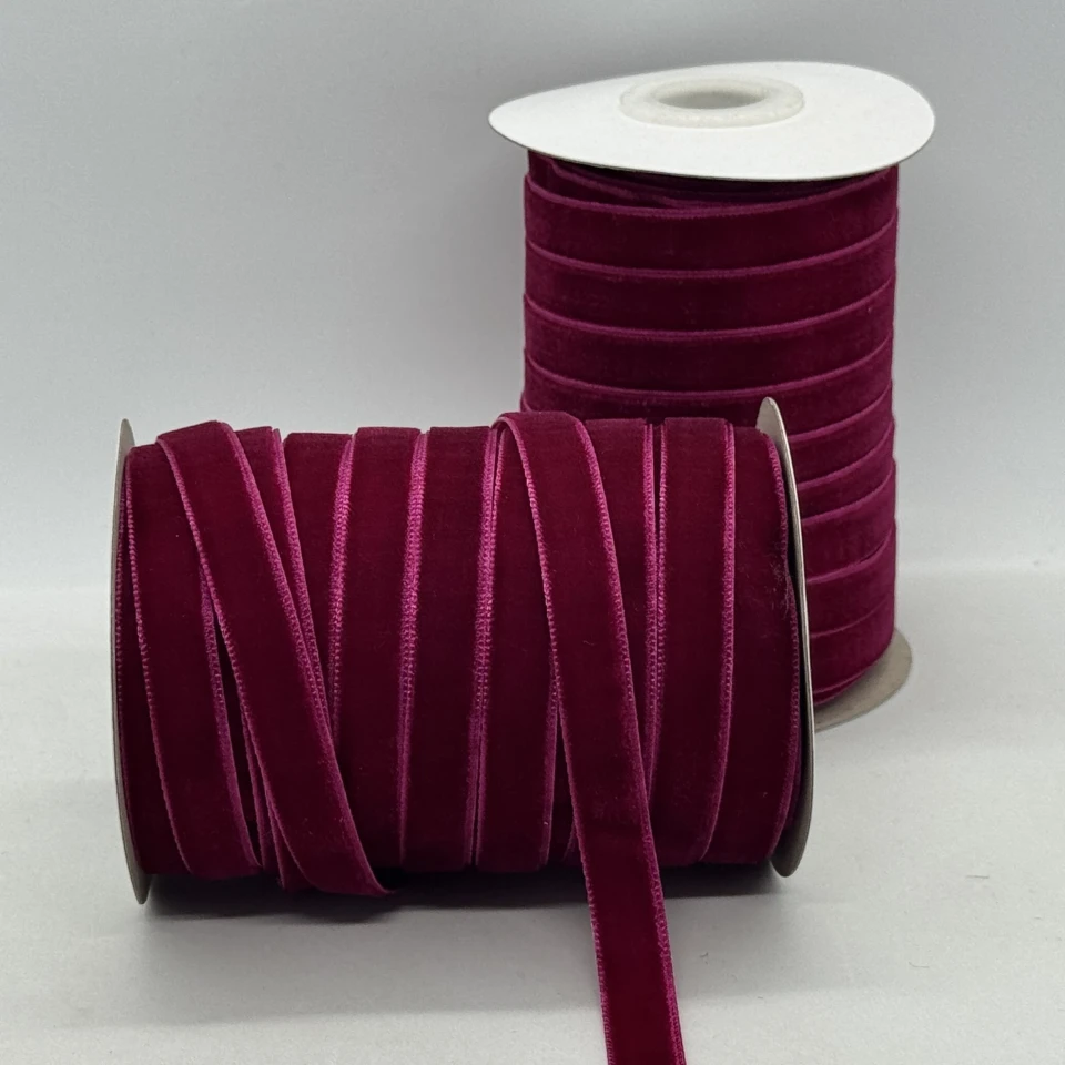 Оксамитова стрічка 1 см (25 ярдів/22,75 м.), 31 світлий бордовий