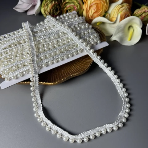 Кант з перлинами білий (1 м.), білий