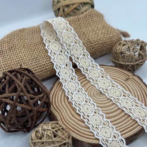 Мереживо макраме "Пташине перо" 2 см.(1 м.), жовтий + білий