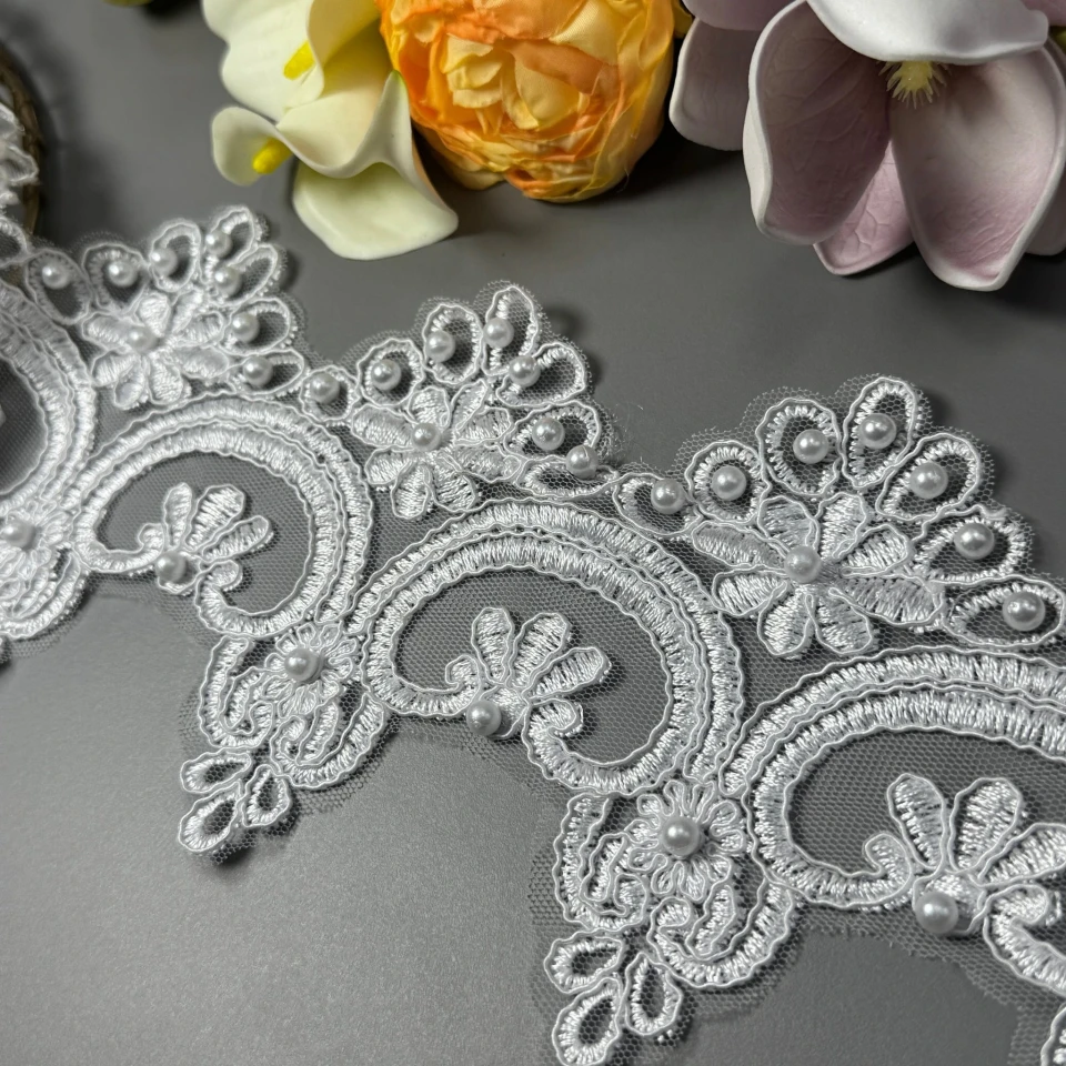 Мережево з кордовую ниткою «Місячна квітка»А+перли  13 см(1 м.), білий