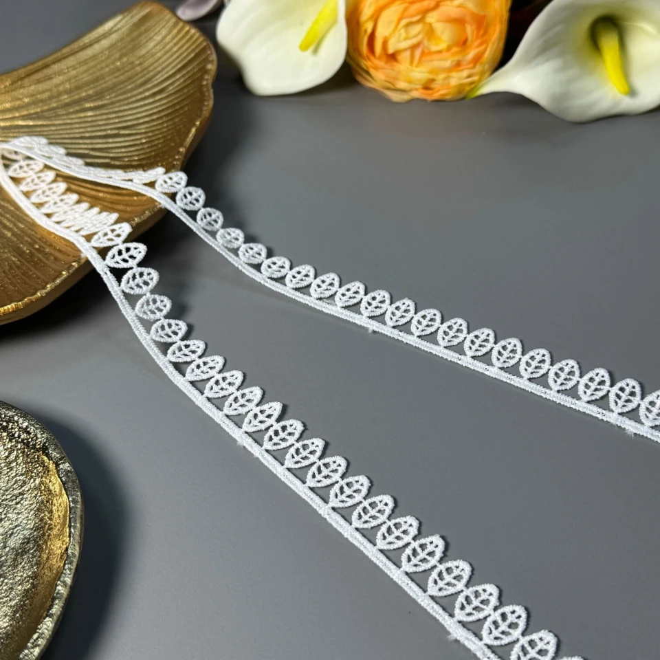 Мереживо поліестер ВВ"Аура стилю" 2 см.(1 м.), теплий білий