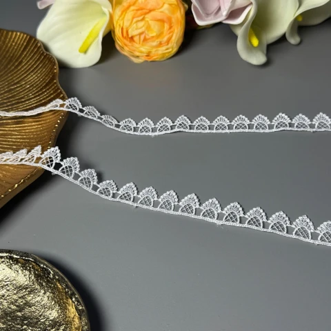 Мереживо поліестер ВВ"Елегантний штрих" 2 см. (1 м.), теплий білий