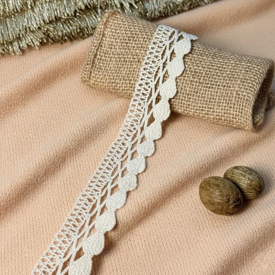 Мереживо макраме "Квіткова мелодія" 4 см.(1 м.), бежевий