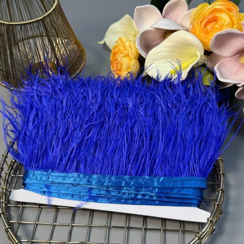 Натуральне пір'я на тасьмі  7-10 см (1 метр), 34 електрик