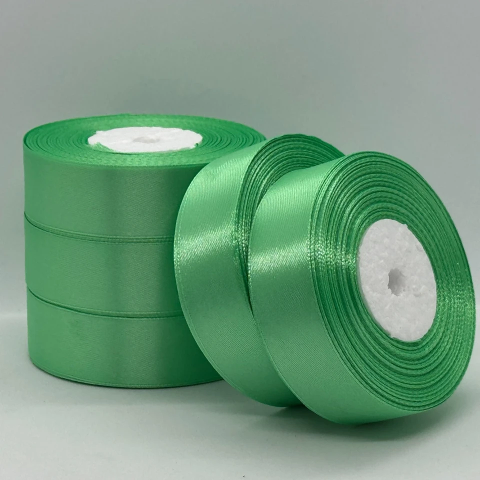 Атласна стрічка 2.5 см (33 м.), 138 зелене море