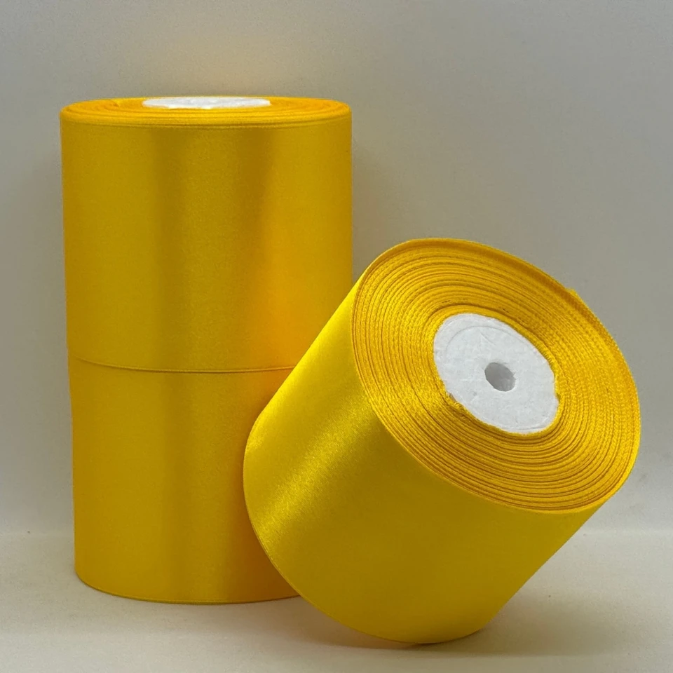 Атласна стрічка 7.5 см (33 м.), 132 жовтий