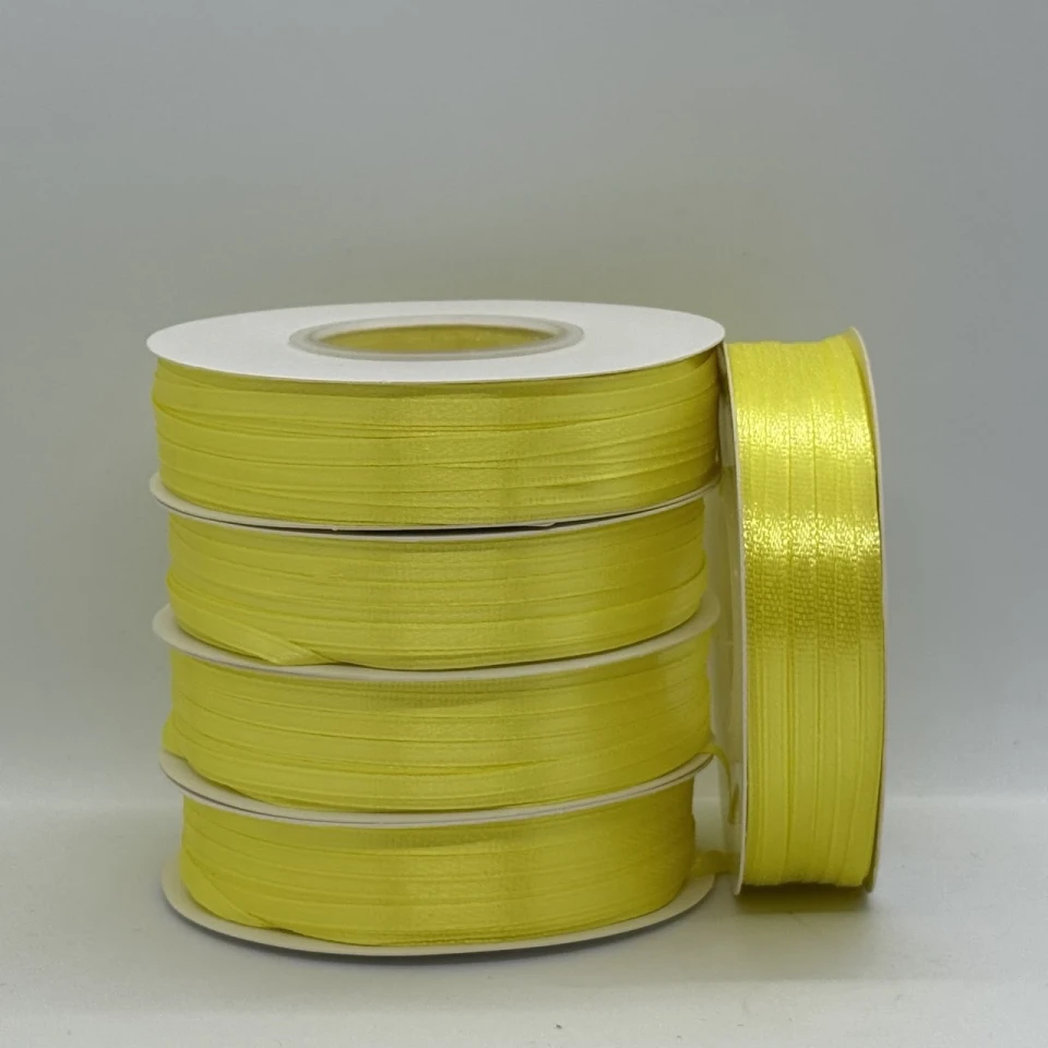 Атласна стрічка 0.3 см (91 м.), 143 жовтий