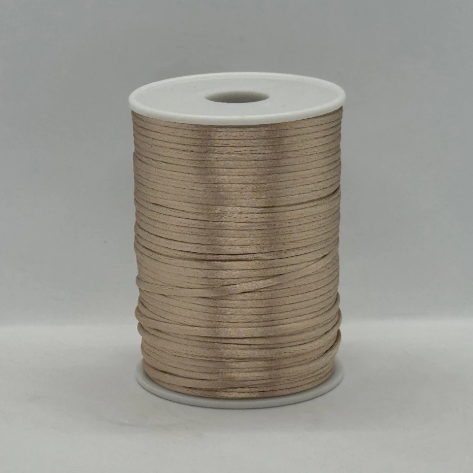 Шнур атласний корсетний 2.3 мм (100 ярдів/91,44 м.), 16 м'який бежевий