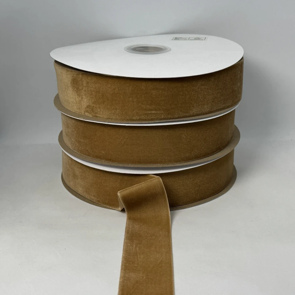Оксамитова стрічка 3.8 см (25 ярдів/22,75 м.), 07 темний бежевий