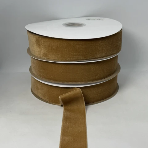 Оксамитова стрічка 3.8 см (25 ярдів/22,75 м.), 07 темний бежевий