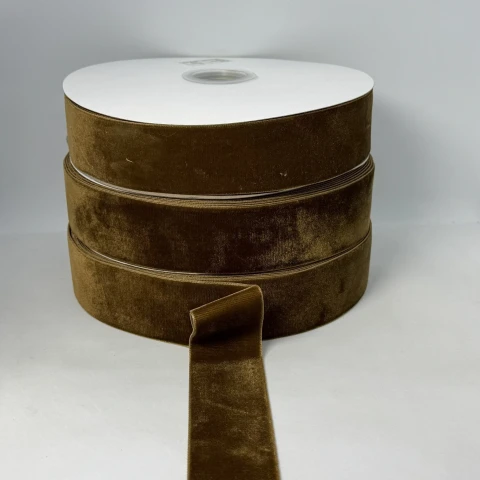 Оксамитова стрічка 3.8 см (25 ярдів/22,75 м.), 69 коричневий