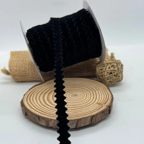 В’юнчик оксамитовий (25 ярдів/ 22,75 м.), 03 чорний