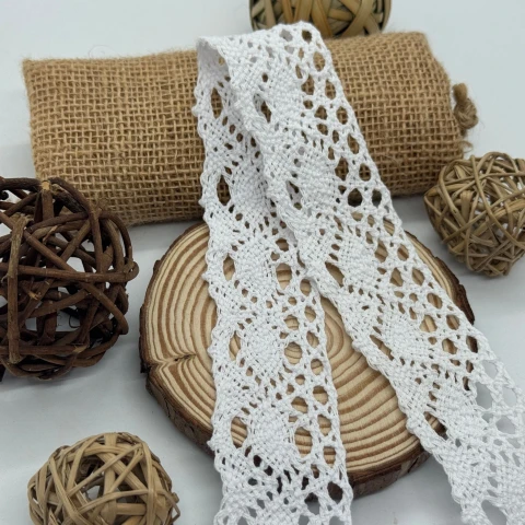 Мереживо макраме "Квіткова симфонія" 4,5 см.(1 м.), білий