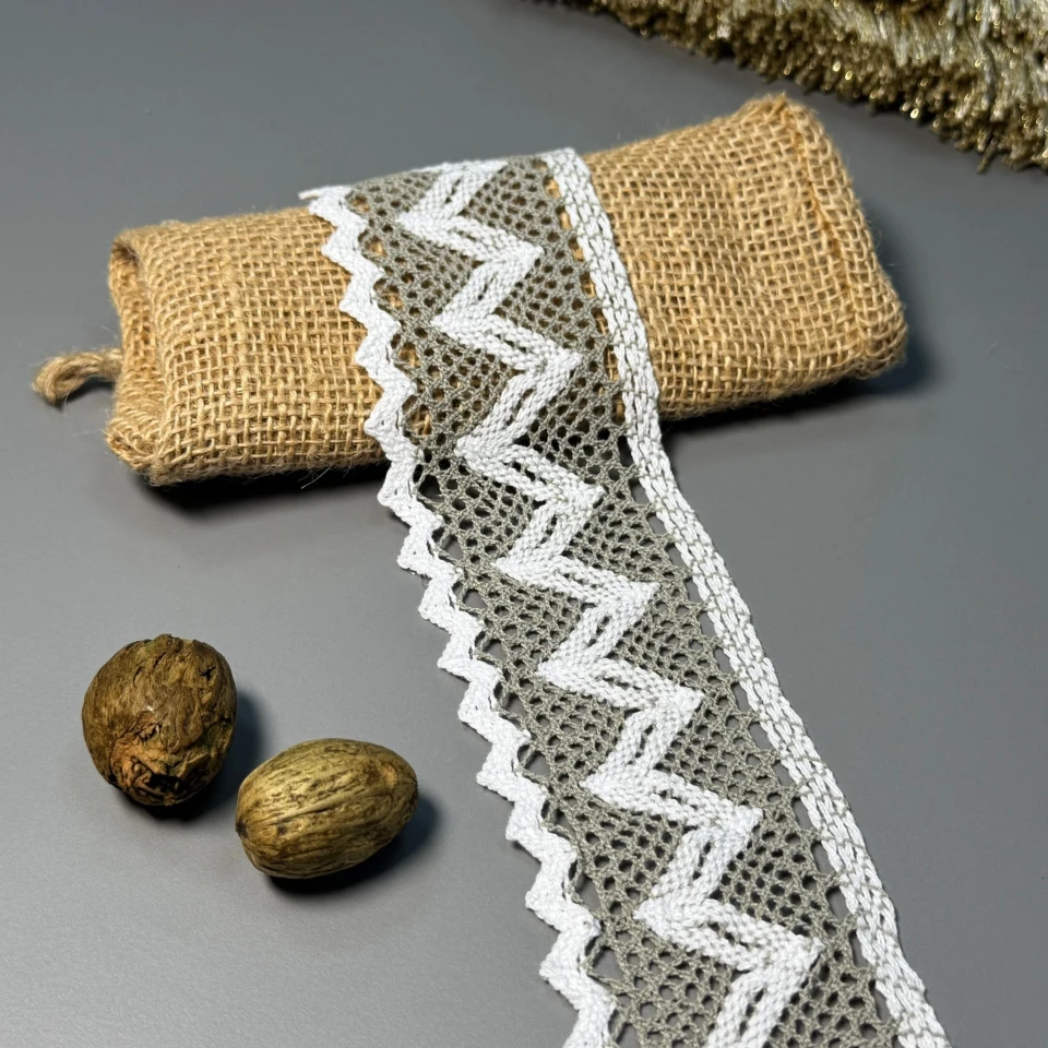 Мереживо макраме "Подих вітру" 6 см (1м), темно бежевий+білий