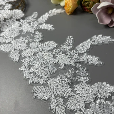 Мережево з кордовую ниткою «Ранкова роса»  21 см.(1 м.), білий