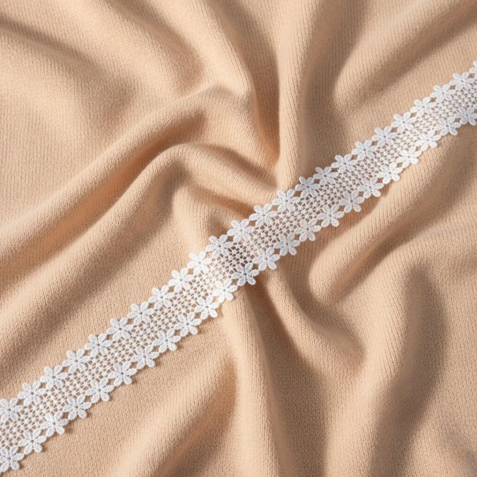 Мереживо поліестер ВВ"Шовковий штрих"а 3 см.(1 м.), білий