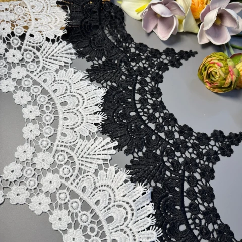 Мереживо поліестер ВВ"Мереживна фантазія" 23 см.(1 м.), білий