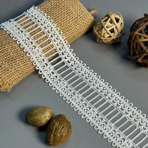 Мереживо поліестер "Тонка вуаль" 5,5 см.(1 м.), молочний