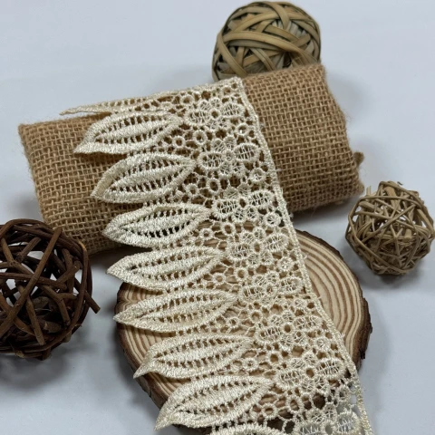 Мереживо поліестер "Тиша мережива"8,5см.(1 м.), молочний